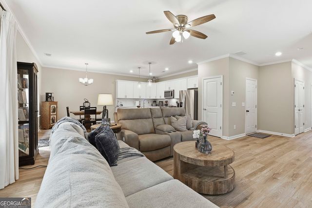 77 Portico Place, Newnan, GA 30265