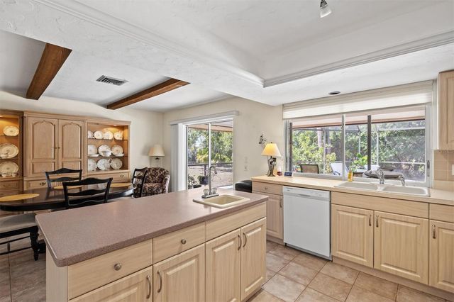 6533 BOWLINE DRIVE, Sarasota, FL 34231