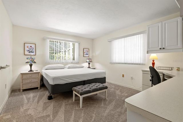 6533 BOWLINE DRIVE, Sarasota, FL 34231