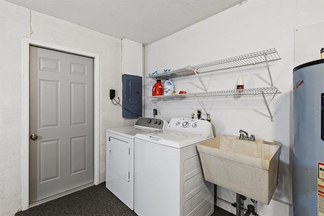 6533 BOWLINE DRIVE, Sarasota, FL 34231