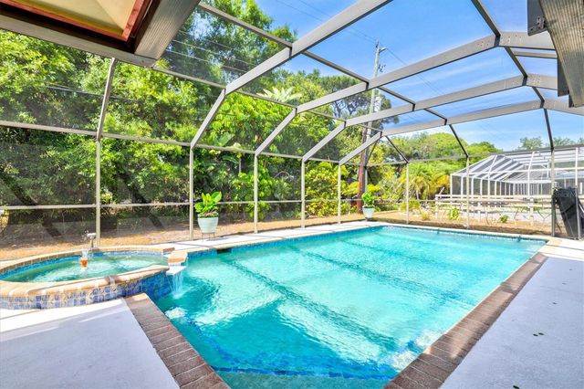 6533 BOWLINE DRIVE, Sarasota, FL 34231