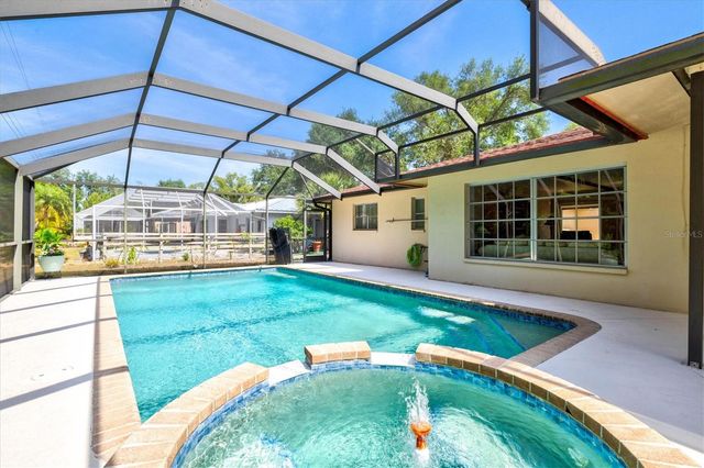 6533 BOWLINE DRIVE, Sarasota, FL 34231