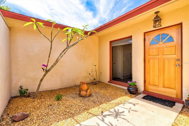 6533 BOWLINE DRIVE, Sarasota, FL 34231
