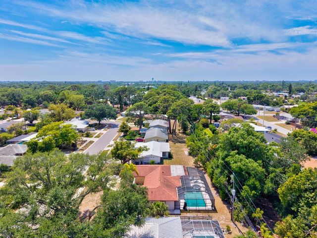 6533 BOWLINE DRIVE, Sarasota, FL 34231