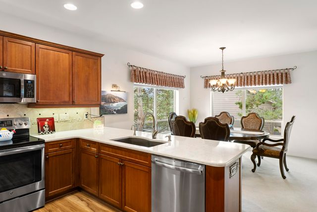 900 Victoria Falls Drive, Redmond, OR 97756