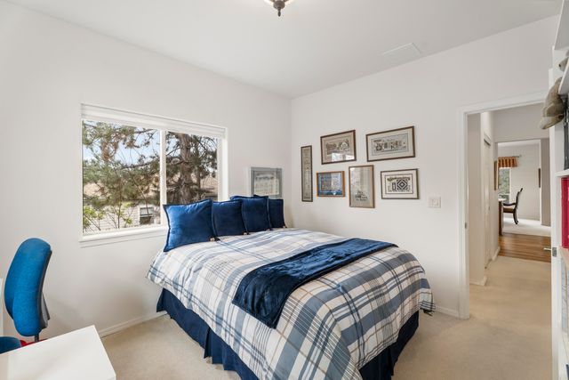 900 Victoria Falls Drive, Redmond, OR 97756