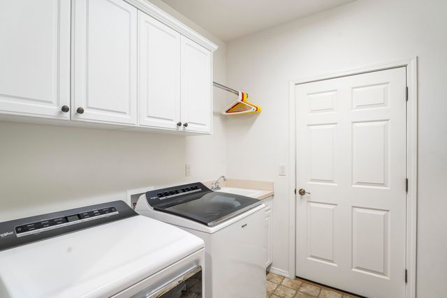 900 Victoria Falls Drive, Redmond, OR 97756