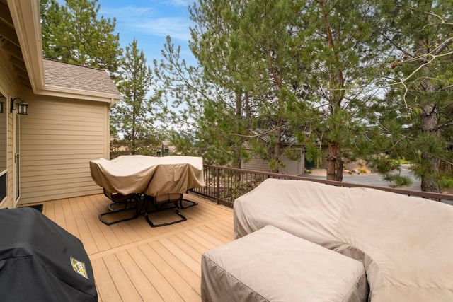 900 Victoria Falls Drive, Redmond, OR 97756