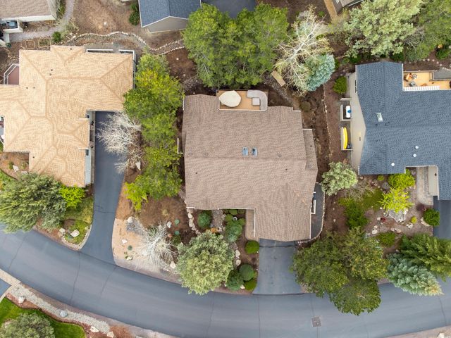 900 Victoria Falls Drive, Redmond, OR 97756