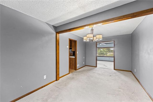 3216 W 22nd Court, Lawrence, KS 66047