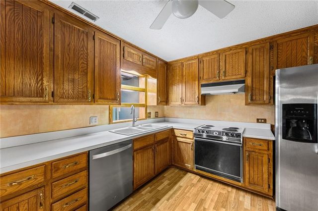 3216 W 22nd Court, Lawrence, KS 66047
