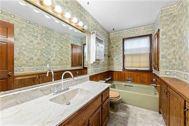 3216 W 22nd Court, Lawrence, KS 66047