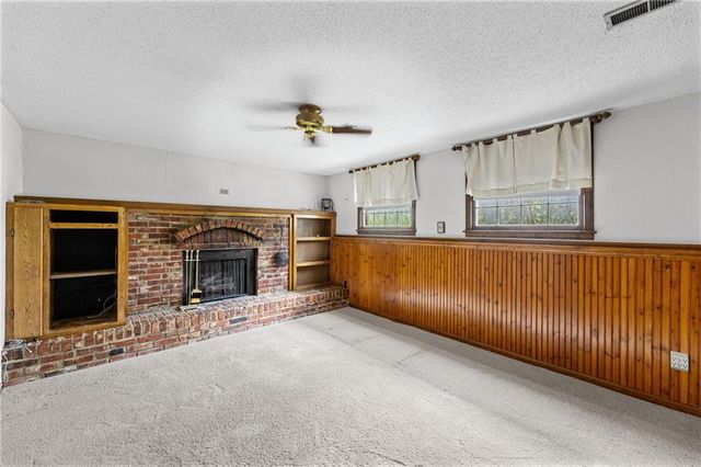 3216 W 22nd Court, Lawrence, KS 66047