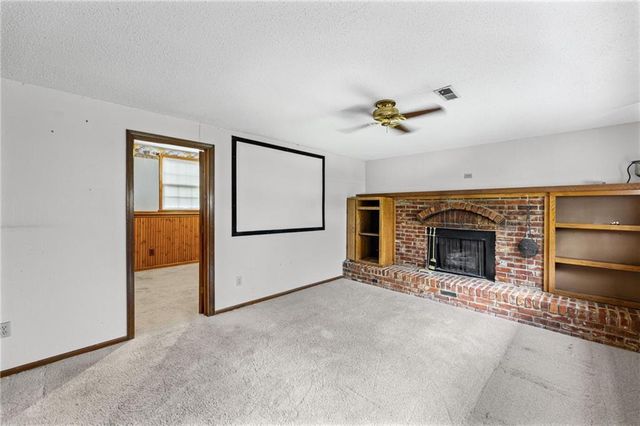 3216 W 22nd Court, Lawrence, KS 66047