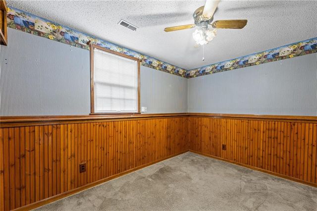 3216 W 22nd Court, Lawrence, KS 66047