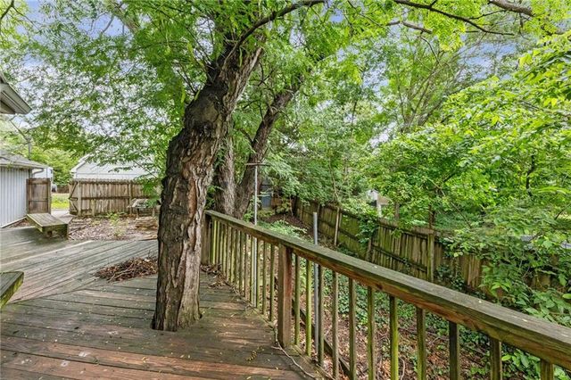 3216 W 22nd Court, Lawrence, KS 66047