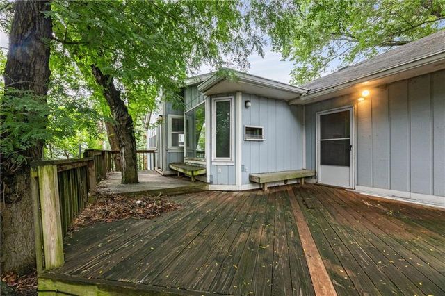3216 W 22nd Court, Lawrence, KS 66047