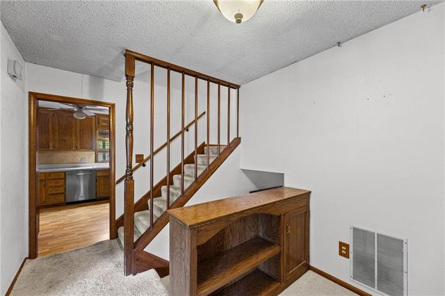 3216 W 22nd Court, Lawrence, KS 66047