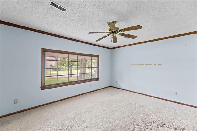 3216 W 22nd Court, Lawrence, KS 66047