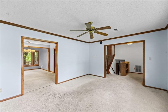 3216 W 22nd Court, Lawrence, KS 66047