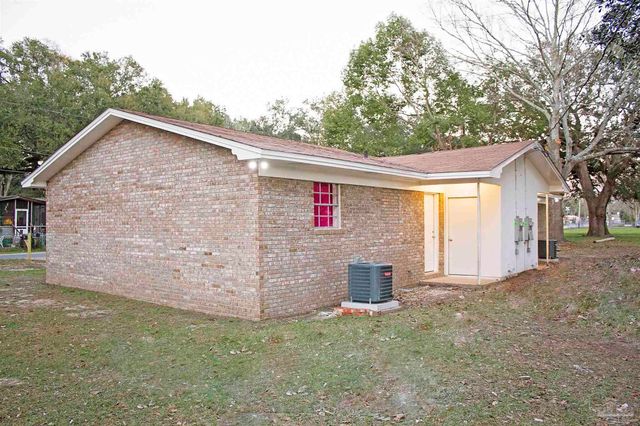 415 Hannah St B, Pensacola, FL 32534