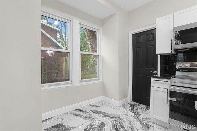 5245 Hamilton Avenue, St Louis, MO 63136