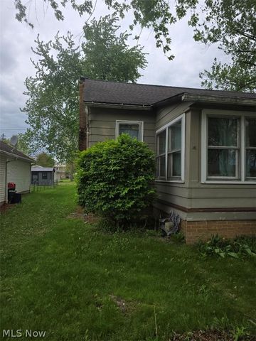 355 E Oregon Avenue, Sebring, OH 44672