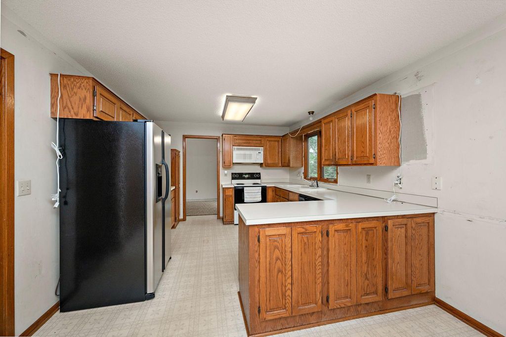 4505 Upland Lane N, Plymouth, MN 55446 — photo 2