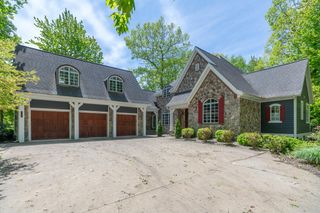 10543 Lakeshore Drive, Grand Haven Twp, MI 49460