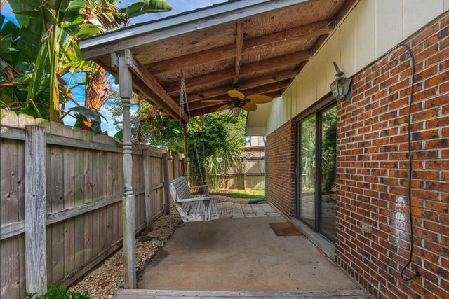 211 Indian Oaks Drive, Destin, FL 32541