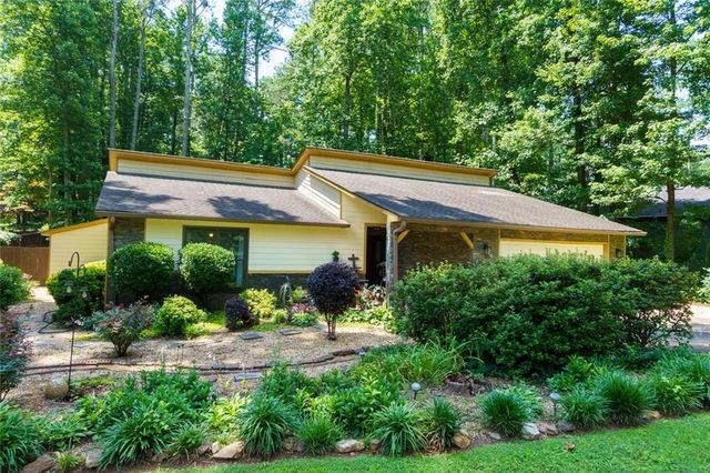 1211 Wade Green Circle NW, Acworth, GA 30102