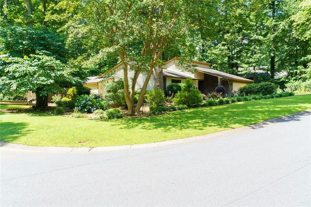 1211 Wade Green Circle NW, Acworth, GA 30102