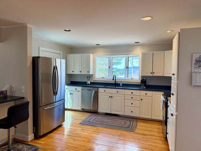 78 Hillside Drive, Derby, VT 05829