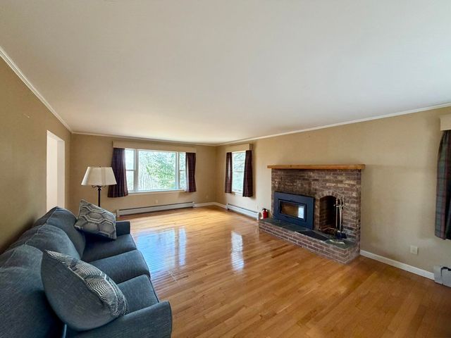 78 Hillside Drive, Derby, VT 05829