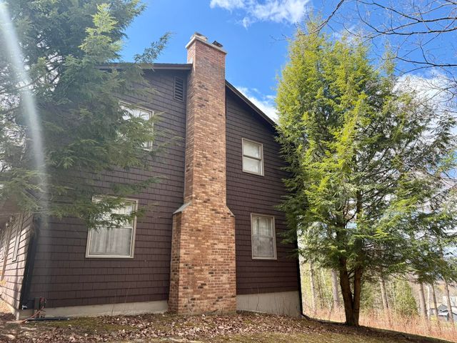 78 Hillside Drive, Derby, VT 05829