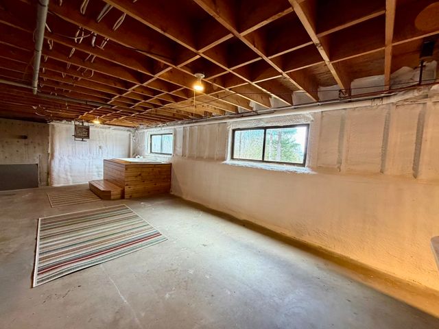 78 Hillside Drive, Derby, VT 05829