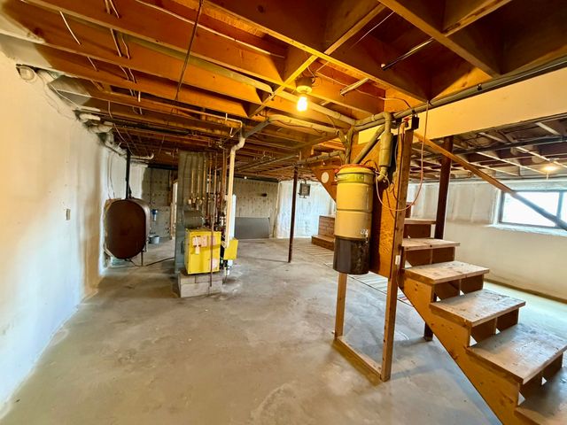 78 Hillside Drive, Derby, VT 05829