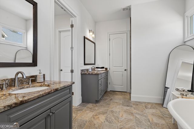 175 Harmony Bay Drive, Eatonton, GA 31024