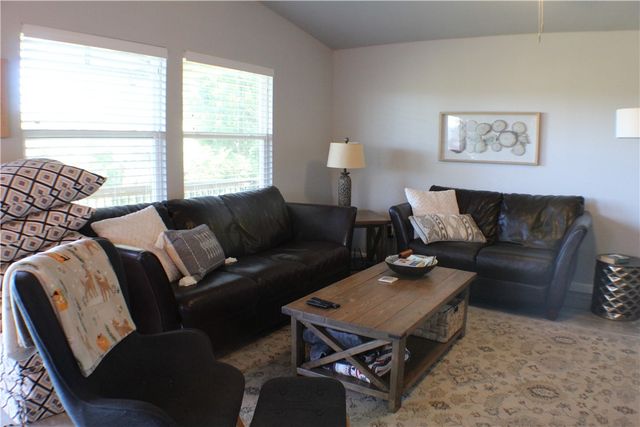 4 Tilbury Lane, Bella Vista, AR 72715