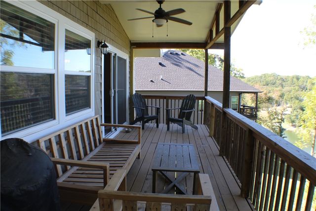 4 Tilbury Lane, Bella Vista, AR 72715