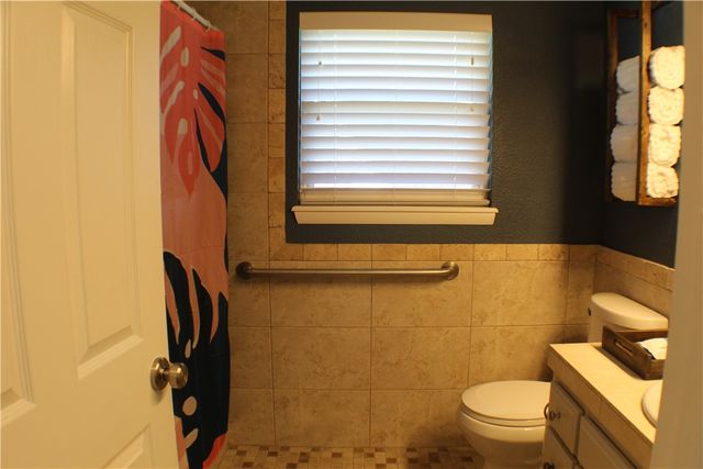 4 Tilbury Lane, Bella Vista, AR 72715