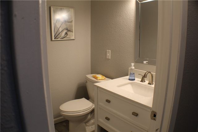 4 Tilbury Lane, Bella Vista, AR 72715