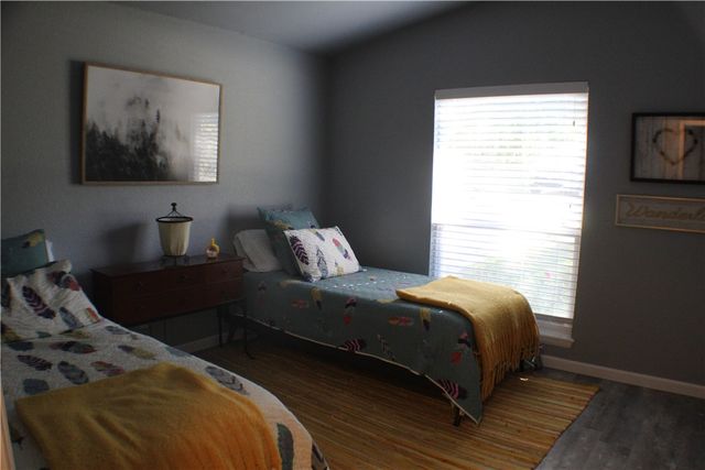 4 Tilbury Lane, Bella Vista, AR 72715