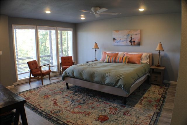 4 Tilbury Lane, Bella Vista, AR 72715