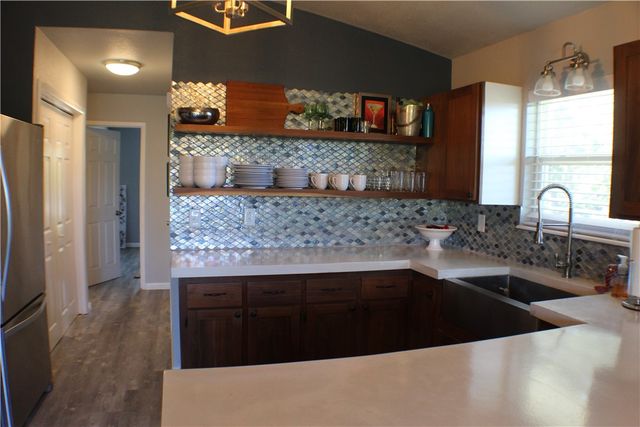 4 Tilbury Lane, Bella Vista, AR 72715