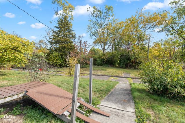 55 N Devon Avenue, Indianapolis, IN 46219