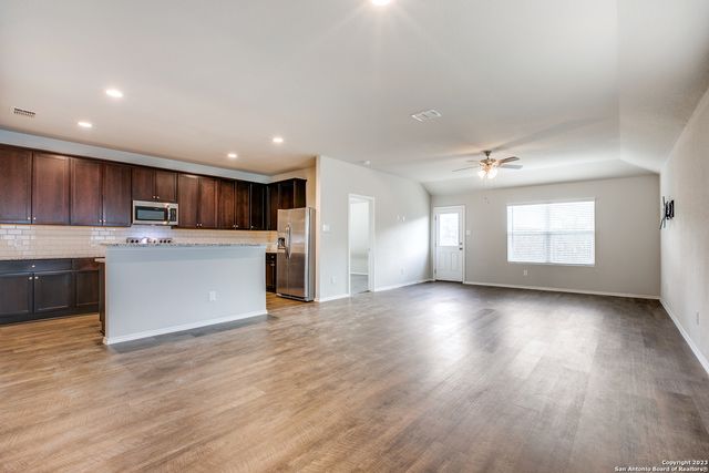 2025 Rhesus View, San Antonio, TX 78245