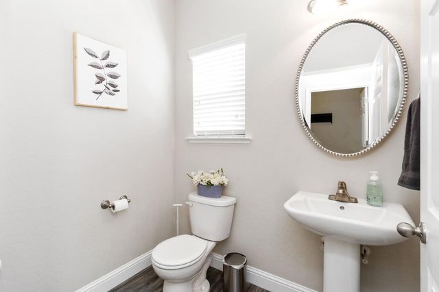 28047 Sky Lake Drive, Friant, CA 93626