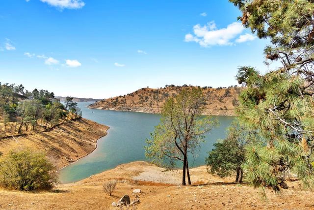 28047 Sky Lake Drive, Friant, CA 93626
