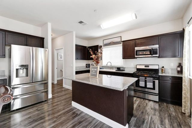 28047 Sky Lake Drive, Friant, CA 93626